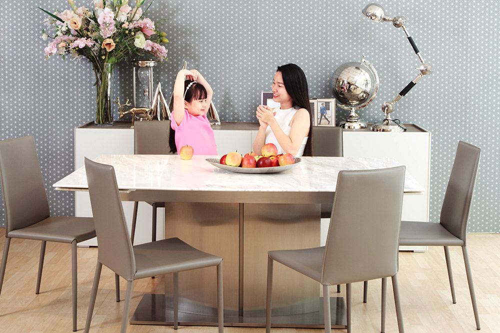 Bàn ăn Hc mở rộng mặt đá tiện lợi hiện đại